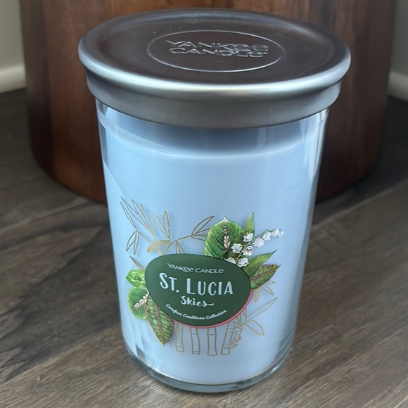 Yankee Candle St.Lucia Skies Carefree, Caribbean collection,20 Oz,double wick - Picture 1 of 5